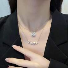 1pc Full Of Rhinestone Small Love A Love Love Four-Leaf Clover Necklace Woman To Send His Girlfriend Titanium Steel Collarbone Chain Elegant Gift