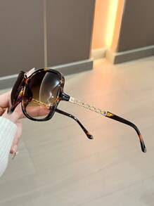 时尚豹纹大框太阳镜，非常适合夏季海滩度假、户外、旅行遮阳外出装户外海滩海滨度假以及送给家人和朋友的礼物