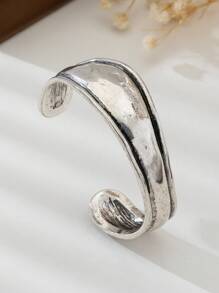 1pc Vintage Silver-Color Wide Oversized Chunky Metal Bracelet