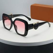 The Latest Love Fashion Glasses Fashion TR Frame Love Temples Fashion Large Frame Face Covering Fashion Glasses Fashion With Casual Gifts