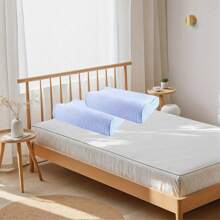 1个竹纤维记忆棉睡眠枕，符合人体工学的颈椎矫形枕，颈部支撑透气枕，放松颈肩，可调节人体工学矫形轮廓支撑枕，适合仰卧、俯卧、侧卧睡姿，可拆卸枕套