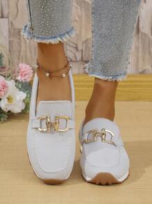 女式欧洲尺码圆头一脚蹬乐福鞋，带扣装饰，休闲户外平底鞋，时尚欧式风格，2025 季新款，适合春秋季，加大码，舒适透气防滑软底，带金属链