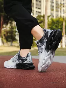 1 paire de chaussures de sport unisexes légères et antidérapantes. Grandes chaussures de course en maille respirante pour hommes et femmes. Chaussures de loisirs confortables pour le printemps/l''été