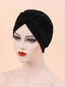 1pc Minimalist Solid Color Beanie Hat, Flattering Design For Daily Use