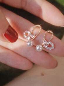 1 Pair Elegant Copper Alloy CZ Stone & Faux Pearl Heart Stud Earrings, Great Daily Wear & Anniversary Gift For Women