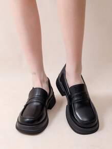 Thick Sole Black Leather Oxford Shoes For Women, British Style New Vintage Flat Round Toe Lace-Up Platform Loafers, Glossy One-Piece Design