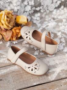 Girls' Leather Shoes, 2025 New Model, Girls Hollow-Out Princess Shoes, Soft Sole, Wear-Resistant Performance, Suitable For Shows, Students, Moccasins