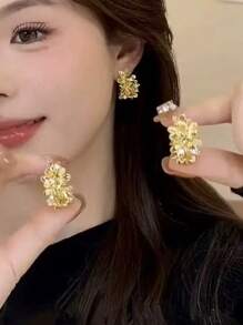 1 Pair French Metal Flower C-Shaped Earrings, Vintage, Unique, Minimalist, Versatile Luxury Earrings