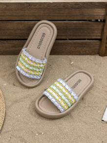 2025 New Outdoor Wear Hong Kong Style Casual Slippers Thick Soled Sequin Sandals Girls Fashion Sponge Beach Elevating Slippers