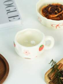 1pc Strawberry Pattern Ceramic Coffee Cup, Cute Cartoon Ceramic Mug, Water Cup, Couple Matching Cups, Breakfast Milk Cup, Party Afternoon Tea Cup, Gift, Birthday Present