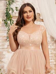 Đầm dạ hội cỡ lớn, cổ chữ V sâu, đính sequin và ren, phối lưới, viền bèo nhún, thích hợp cho các buổi dạ hội, vũ hội, tiệc cưới trang trọng, sinh nhật, tiệc chiêu đãi, lễ tốt nghiệp và các dịp khác. - Rượu sâm banh - Xem 9