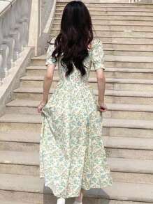 French Niche Design Square Collar Puff Sleeve Floral Princess Dress, Slimming Temperament Versatile Dress