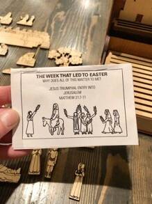 1Set Easter Wooden Holy Week Book Playset Holy Week Gift Teaching Aid Family Gift Retro Easter Heirloom DIY Easter Resurrection Scene Decor Handmade Vintage Easter Story Display Home Decor Gifts Birthday Graduation