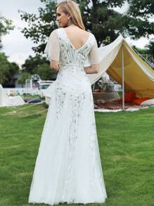 浪漫深V领薄纱花卉亮片短袖婚纱，白色新娘礼服，适合夏季婚礼仪式 - 白色 - 查看 2