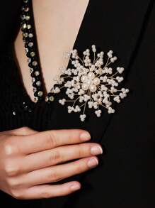 1 Stück Perlblume Brosche, aus Kupferdraht gewebte Alltagsbrosche Accessoire für Frauen