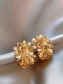 1 Pair French Metal Flower C-Shaped Earrings, Vintage, Unique, Minimalist, Versatile Luxury Earrings