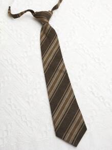 1条咖啡色弹力免系领带，适合搭配衬衫、毕业照、街头服饰、校园风服装，也可用于圣诞装饰 - 彩色 - 查看 13