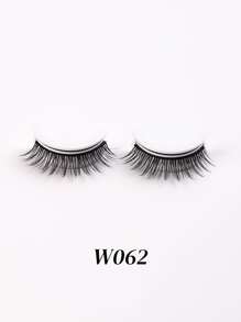 1对自粘假睫毛，无需胶水即可DIY，佩戴方便，自然柔软，可重复使用，适合初学者，是很好的圣诞礼物。