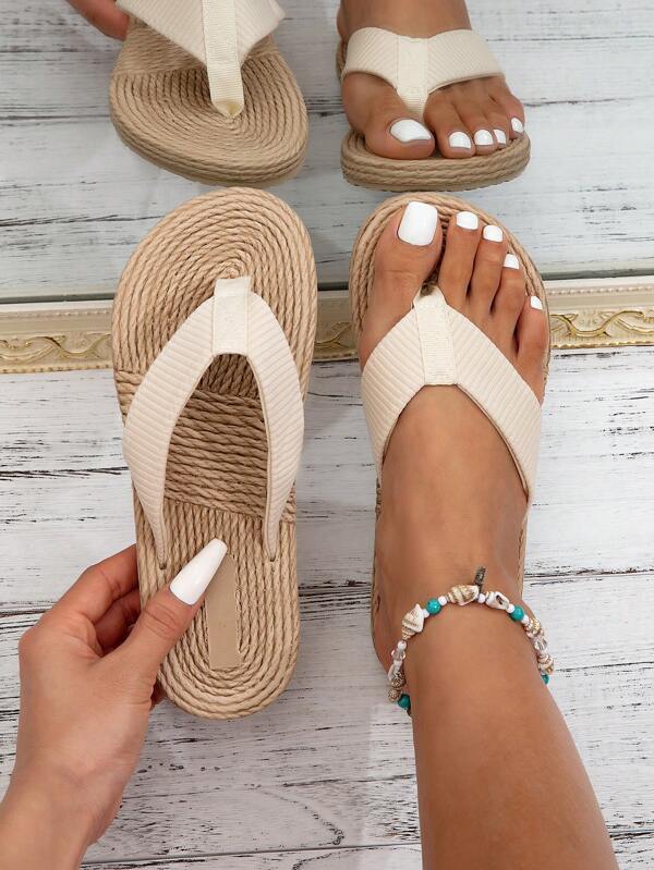 Women's Fashion Cream-White Woven-Look Summer Flats, Casual Beach Sandals With Straw-Like Sole