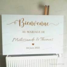 Panneau d'accueil de mariage Stickers vinyle Textes personnalisés Fêtes de mariage et d'anniversaire Décalcomanies Sticker mural de miroir de mariage unique, multifonctionnel, durable, ornemental, réutilisable, exquis, élégant, de haute qualité, coloré, moderne, personnalisé, cadeau idéal pour lui, cadeau idéal pour elle, petit ami, papa, petite amie, maman, famille, amis, salle de thé, maison, jardin, bureau, pour les anniversaires, pour la Saint-Valentin, pour la fête des mères, pour les anniversaires, pour la fête des pères, pour la remise des diplômes, pour les mariages, pour le pendaison de crémaillère