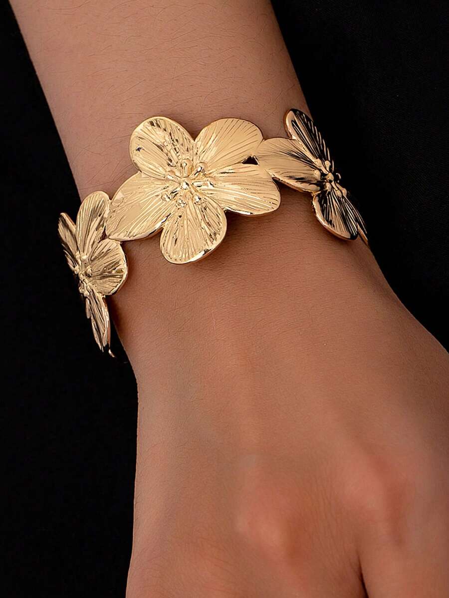 1pc Women's Fashionable Adjustable Flower Shaped Bangle Bracelet, Bohemian Style, Suitable For Daily Wear And Vacation - Flowers - View 1