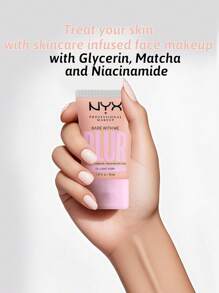 NYX PROFESSIONAL MAKEUP Bare With Me 遮瑕精华，白皙，瞬间打造光滑、朦胧肤色，可叠加，中等遮瑕力，哑光粉底效果，12 小时保湿，注入护肤成分，适合所有肤质，提供自然遮瑕力，易于涂抹和混合， - 裸膚色 Fair - 查看 3