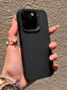 Funda traslúcida mate compatible con iPhone 16, 15, 14, 13, 12, 11 Pro Max. Ofrece protección contra golpes y resguarda la cámara.