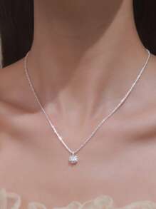 1 Pc Delicate Sparkling Star Pendant Necklace For Women, Dainty Clavicle Chain Luxury Versatile Jewelry, Suitable For Party And Gathering