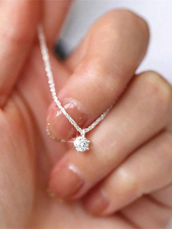 1 Pc Delicate Sparkling Star Pendant Necklace For Women, Dainty Clavicle Chain Luxury Versatile Jewelry, Suitable For Party And Gathering