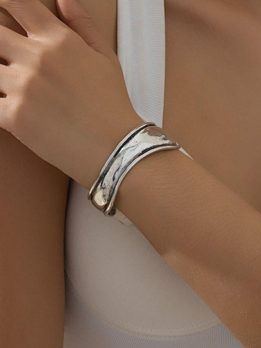 1pc Vintage Silver-Color Wide Oversized Chunky Metal Bracelet