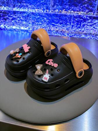 儿童厚底休闲可爱图案凉鞋，百搭舒适一脚蹬女童鞋黑色室内外时尚服饰