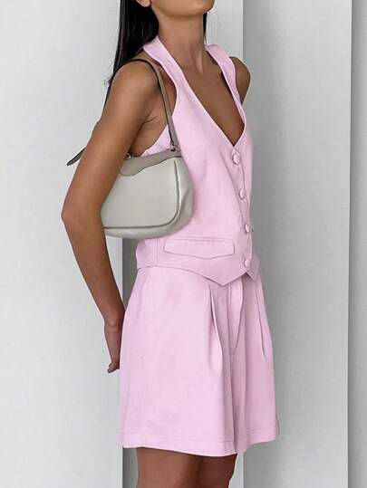 法式纽扣前背心夹克和短裤通勤时尚纯色露肩 V 领露背背心带侧斜插袋和短裤套装