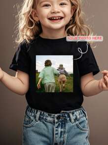 Bedrucktes Mädchen & Mädchen Kurzarm T-Shirt mit Foto, personalisiertes Design, lade deine eigenen Muster, Logos, Bilder, Fotos, Gruppenaufnahmen, Haustierfotos hoch, personalisierte Team-Uniformen & Outdoor-Bekleidung, Rundhals-Mädchen-T-Shirt, schwarze Bluse, Geschenke für Feiertage, Geburtstage, 1. Geburtstag, Kulturtops, Sommer Mädchen-Top - Schwarz - Übersicht 1