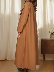 优雅的阿拉伯风格编织连衣裙，主教袖，圆领，不对称设计细节 - 咖啡棕 - 查看 5