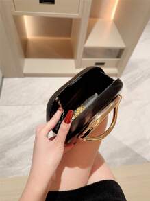 1pc Stylish Metal Decor Mini Box Clutch, Glitzy Metal Bar Insert Women Handbag Elegant, Luxurious For Evening Dress Party, Prom, Romantic Wedding, Metallic Chain Strap