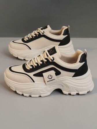 1 双女式休闲复古厚底运动鞋，圆头系带户外运动皮鞋，春夏