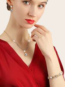 Conjunto de joyas de mujer con rhinestones: Collar, pendientes, pulsera brillantes. Juego de bolsos y carteras elegantes: Cartera con clip metálico, sobre elegante, bolso de banquete, bolso bola, bolso cadena metálica, bolso de fiesta de boda. Vestidos de novia y de fiesta para mujer.