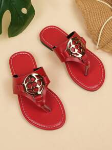 Chinelos de Moda Infantil, Novo Design de Verão com Decoração de Fivela de Metal, Chinelos Resistentes ao Desgaste e Antiderrapantes para Uso Externo, Chinelos Versáteis para Praia - Vermelho - Visão 5
