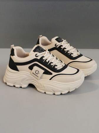 1 双女式休闲复古厚底运动鞋，圆头系带户外运动皮鞋，春夏