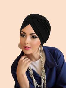 1pc Minimalist Solid Color Beanie Hat, Flattering Design For Daily Use