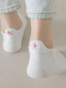 5 Pairs/Pack Women's Flower Bow Bee Crown Versatile Embroidered White Socks Simple Student Socks - Multicolor - View 4