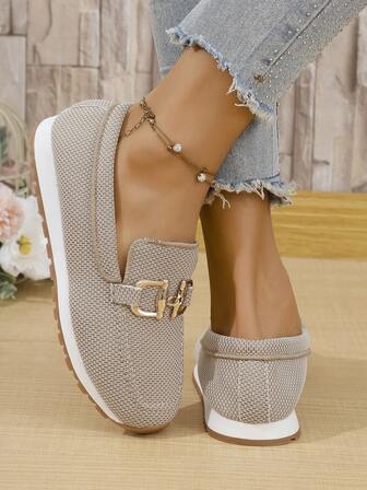 Women's European Size Round Toe Slip On Loafers With Buckle Decor, Casual Outdoor Shoes, European Style 2025 Spring/Autumn Fashionable Large Size Comfort Breathable Non-Slip Soft Bottom Metal Chain Decorated Loafers