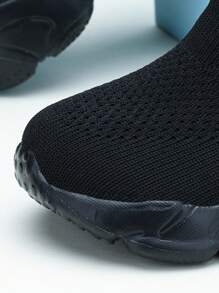 1 par de zapatos para correr al aire libre sencillos de poner y quitar para bebé, de tela transpirable, para todas las estaciones - Negro - Ver 8