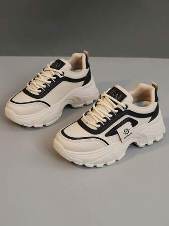 1 双女式休闲复古厚底运动鞋，圆头系带户外运动皮鞋，春夏