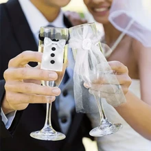 2pcs Bride & Groom Champagne Cup Charms, Elegant Wedding Champagne Glass Toppers, Bride And Groom Toasting Glasses, Ideal For Bachelorette Party, Anniversary, Bridal Shower Decor, Wedding Party Favors, Romantic Wedding Champagne Flutes, Groomsman Gift