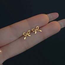 1 对简约蝴蝶结耳钉，适合日常佩戴，送给她的最佳礼物 - 蝴蝶型 - 查看 5