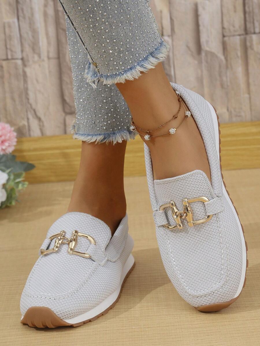 女式欧洲尺码圆头一脚蹬乐福鞋，带扣装饰，休闲户外平底鞋，时尚欧式风格，2025 季新款，适合春秋季，加大码，舒适透气防滑软底，带金属链