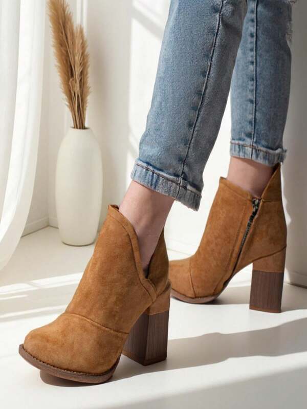 Women's Boots With Cut-Outs InPlinara - Footwear