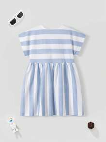 1 pieza Vestido de niña de algodón de punto de manga corta con rayas azul y blanco con decoración de bordado 3D de flores, estilo dulce para primavera y verano, transpirable