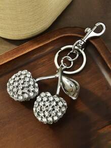 1pc Realistic Cherry Fruit Keychain, Bag & Car Pendant, Crystal Decor, Metal Backpack Hanging Keyring, Fashion Accessory Party Gift Toy, Wallet, Schoolbag, Backpack, Casual Bag Decoration, Lifelike & Cute, Ideal Gift For Ladies Or Friends